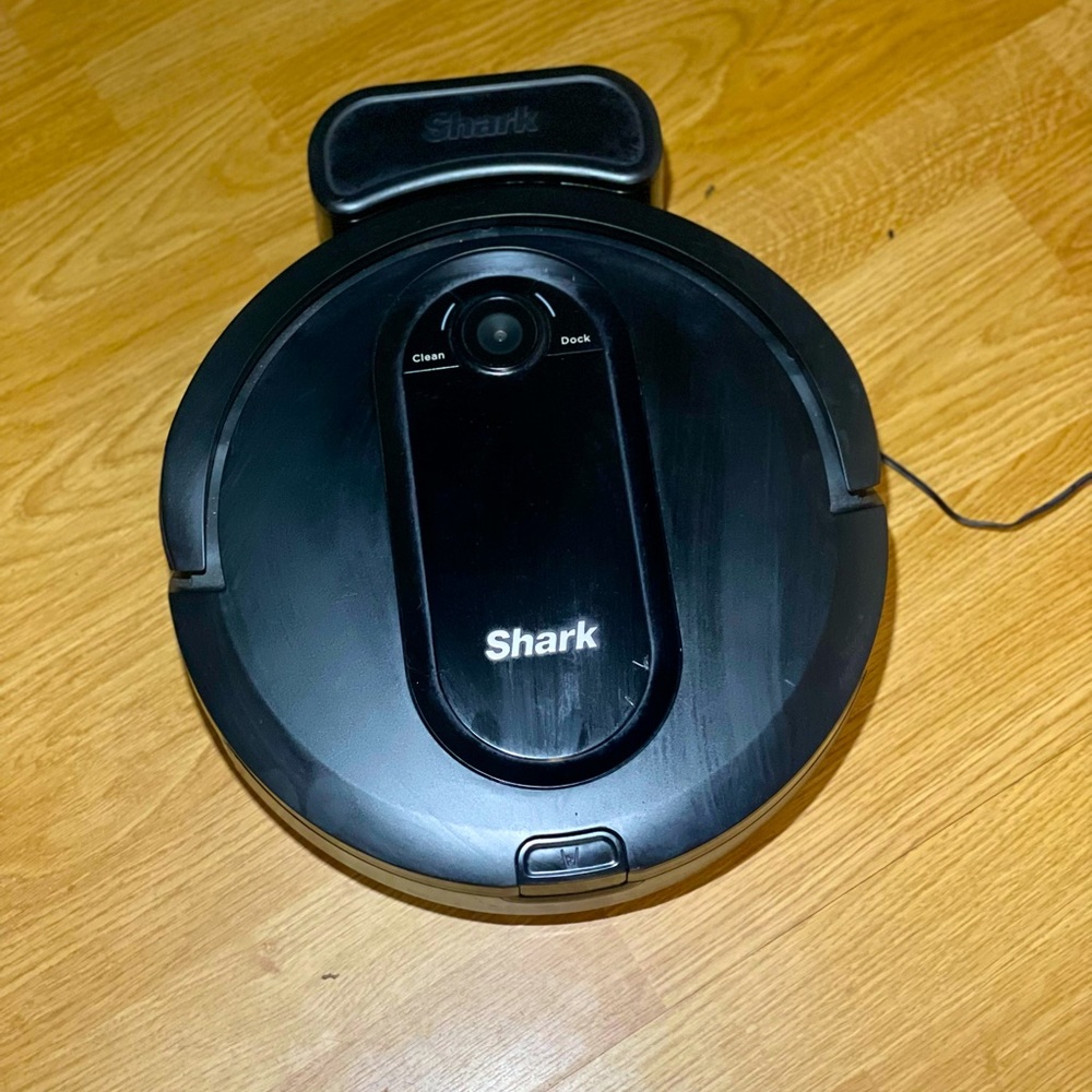 Shark robot vacuum